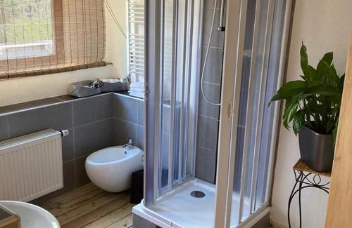 Schwaig bei Nuernberg Bed & Breakfast | Cozy Cottage Garden in Nürnberger Land - Pet Friendly Stay