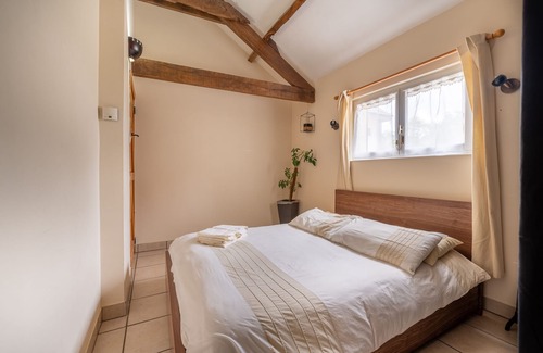 Quistinic House | Relaxing Stay at Gîte L'Hirondelle with Pool & Ocean View