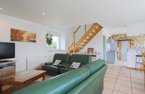 Andel House | Cozy Gîte Terre Et Mer: Terrace, Garden & Wi-Fi Included
