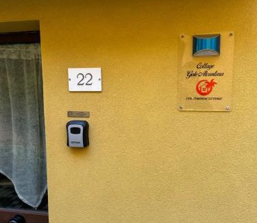 Graniti House | Pet-Friendly Cottage Gole Alcantara D’amore with Breakfast