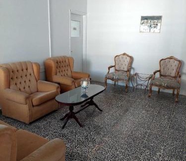 Ayios Dhometios Apartment | Budget-Friendly Stay at Cottage Heights for Your Escape