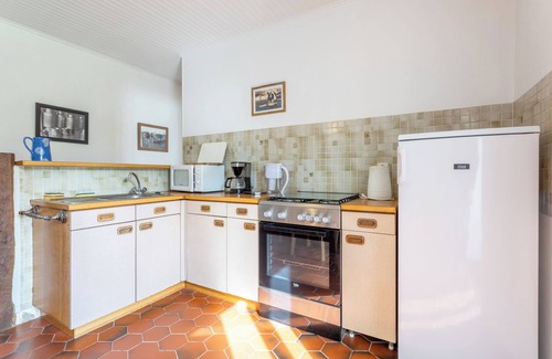 Plobannalec-Lesconil House | Cozy Cottage 'Hortensias' with Private Terrace & Ocean View