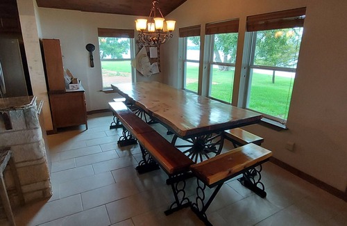 Graford House | Indulge in Comfort at Cottage Home McGinnis Point