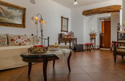 Grigoriana House | Discover a Cozy Cottage Home in South Chania, Child-Friendly