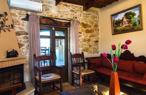 Damavolos Villa | Cottage House With Amazing Mountain View In A Quiet Small Village!