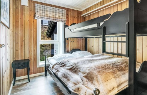 Kvam House | Cottage in a quiet location and with beautiful views over large parts of Kvamskogen.