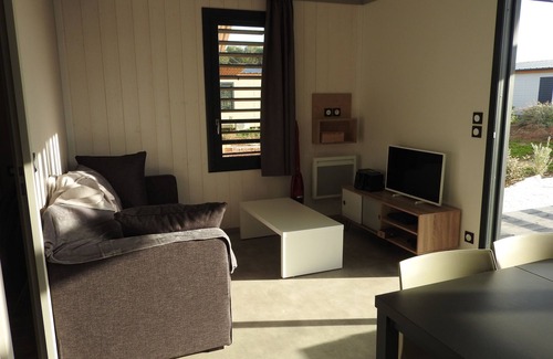 Pomerols Ski Chalet | Perfect Cottage in a Guarded Leisure Park with Ocean View