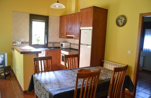Ribadesella House | Cozy Cottage Near the Beach with Child-Friendly Amenities