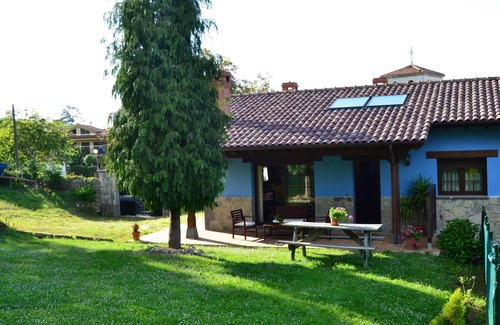 Ribadesella House | Cozy Cottage Near the Beach with Child-Friendly Amenities