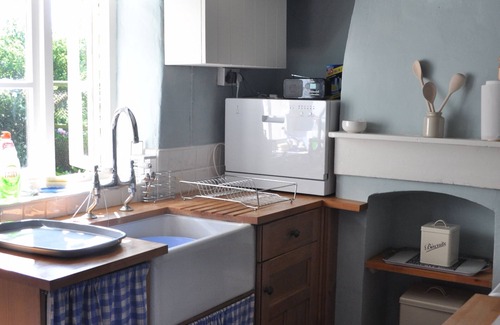 Brampton Cottage | Cozy Cottage in Brampton, Norfolk - 9.4 Star Rated Stay