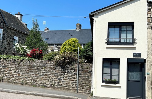 Pont-d'Ouilly House | Discover Suisse Normande: Family-Friendly Retreat in Normandy