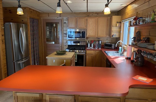 De Tour Village Cottage | Family-Friendly Cottage in DeTour Village - Guest Rated 9.8