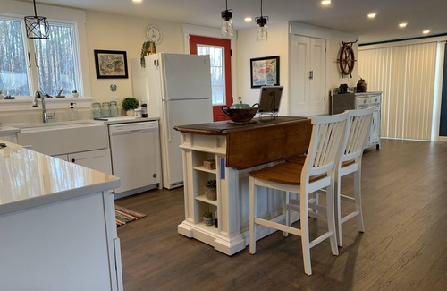Edgecomb House | Waterfront Cottage in Edgecomb: Top-Rated Family Getaway