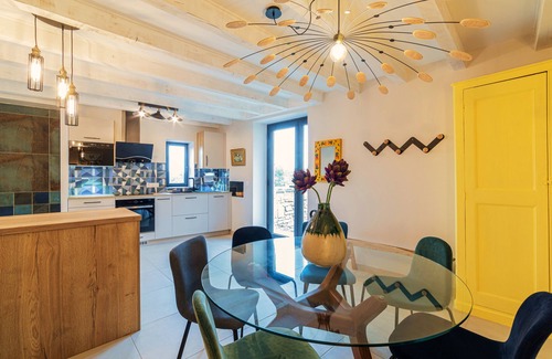 Brouzet-les-Quissac Cottage | Charming Cottage in a Vineyard Estate at Pic Saint-Loup