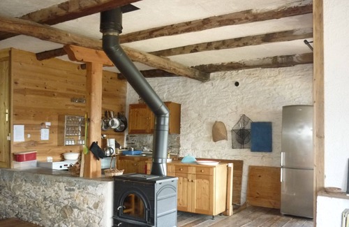 Chateau-Ville-Vieille Ski Chalet | Top-Rated Cottage in the Queyras with Pool & Pet Friendly