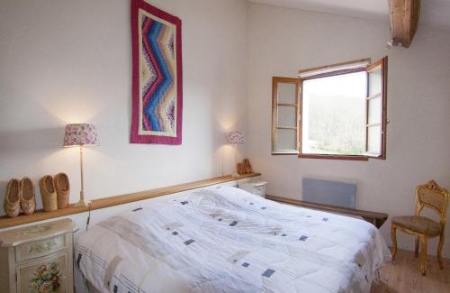 Roussines House | Cottage in France with Private Terrace, cleaning included