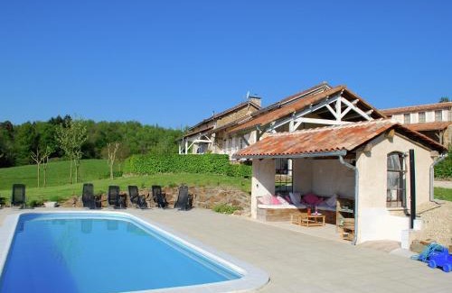 Roussines House | Cottage in France with Private Terrace, cleaning included