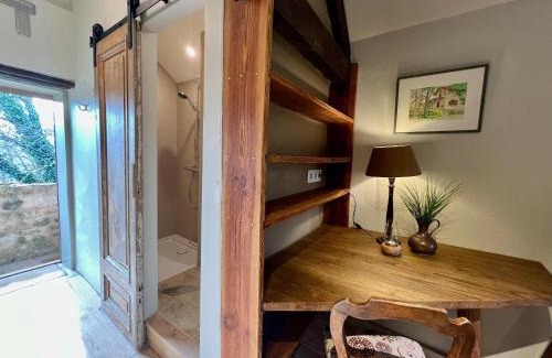 Les Eyzies House | Tranquil Cottage in Les Eyzies with Pool & Pet Friendly