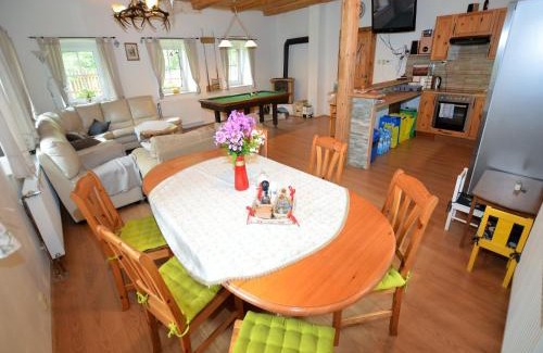 Liberec House | Cozy Holiday Home with Sauna and Billiards near Ski Slopes