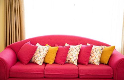 Nanyuki Villa | Family-Friendly Cottage in Nanyuki with Pool & Breakfast