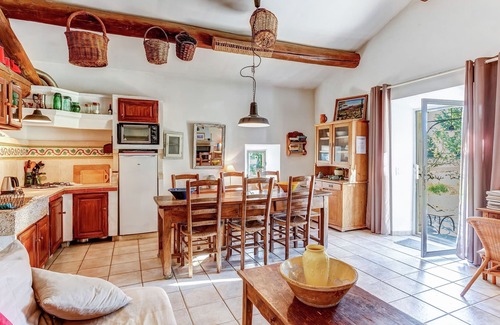 Oppede Cottage | Idyllic Cottage in Oppède with Pool and Vineyard Views