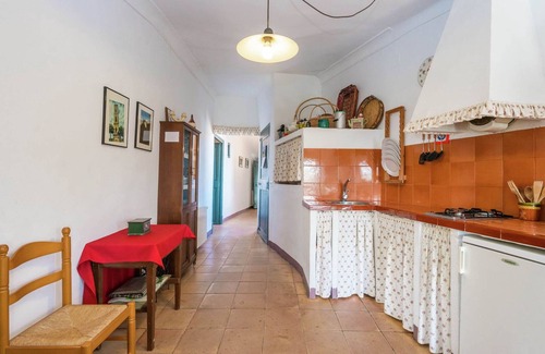 Pacs del Penedes Cottage | Experience Elegance at Belvilla by OYO El Racó - 10/10 Rated