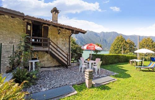 Idro House | Pet-Friendly Retreat at Belvilla by OYO Fienile Regoli Due