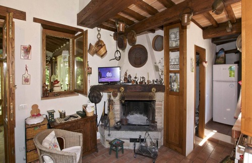 Seggiano Cottage | Discover Belvilla by OYO Baita del Por Azzolo: 9.2 Rated Stay