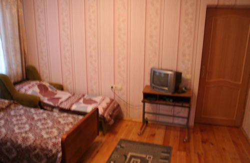Staraya Russa House | Pet-Friendly Cottage in Staraya Russa with Hot Tub