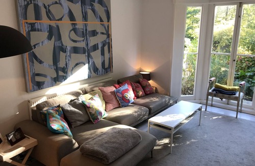 Newton St Loe House | Tranquil Cottage in the City: 10/10 Rated Near Bath