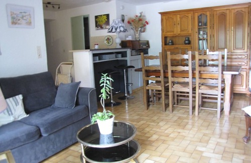 Draguignan House | Family-Friendly Cottage in Var with Pool & Spa Amenities