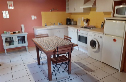 Livinhac-le-Haut Cottage | Pet-Friendly Cottage in High Livinhac with Pool & Spa