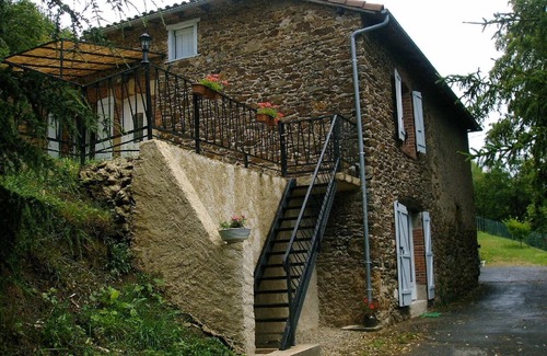 Livinhac-le-Haut Cottage | Pet-Friendly Cottage in High Livinhac with Pool & Spa