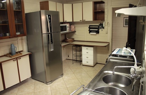 Mairinque House | Pet-Friendly Cottage at Residencial Porta do Sol - 10/10 Rating