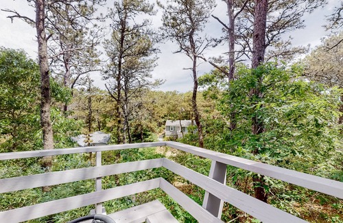 North Truro Condo | Cottage in the Trees w/ 2 Decks, Fireplace & WiFi - Walk to Great Hollow Beach!
