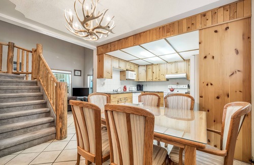 Alberta Cottage | Idyllic Cottage in the Woods with Spa and Hot Tub