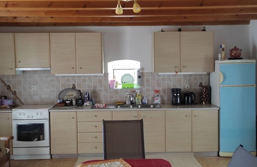 Velies Cottage | Family-Friendly Cottage in Vellies with Pet Amenities