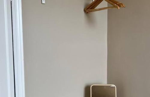 Whalley House | Cozy Cottage in Whalley - Pet and Child Friendly Retreat