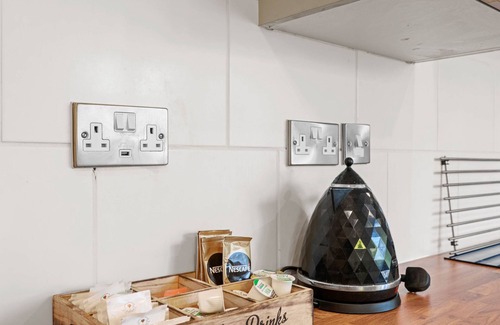 Evesham House | Family-Friendly Cottage in Worcestershire with Kitchen Access