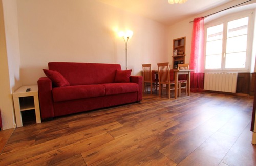 Riquewihr Apartment | Cozy Cottage "L'Ecrin" in Riquewihr - Guest Rated 9.8
