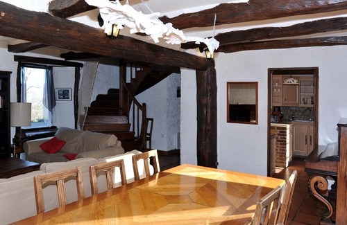 Seix Cottage | Guest Rated: 9.8 - Cottage La Grange du Cindé for Families