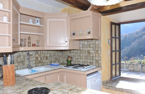 Seix Cottage | Guest Rated: 9.8 - Cottage La Grange du Cindé for Families
