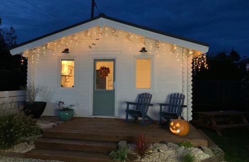 Saint-Regnobert-de-la-Cote-de-Nacre House | Inviting Cottage Le Cerf-volant with Oceanfront Views