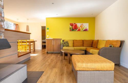 Chaumont-sur-Tharonne House | Discover Cottage Les Hauts de Bruyères - Pet Friendly Retreat
