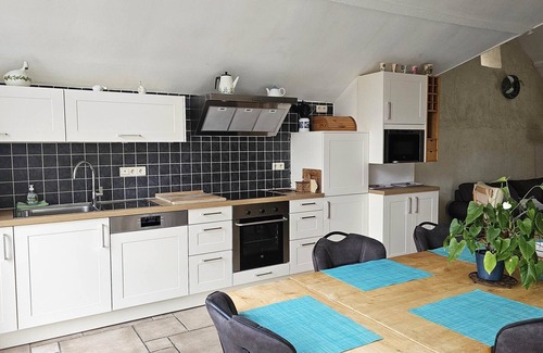 Vaux-sur-Sure Apartment | Cozy Cottage Myosotis with Breakfast & Family Amenities