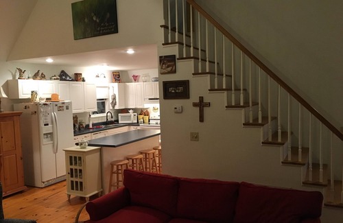 West Point House | Charming Cottage Steps from Golf Courses and MSU