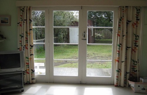 Te Rangiita Cottage | Cozy Cottage by Lake Taupo with Pool and Pet-Friendly Perks