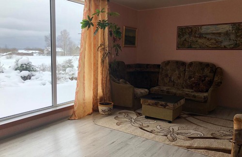 Salmi House | Delightful Cottage Novak: Pet-Friendly Retreat with Pool