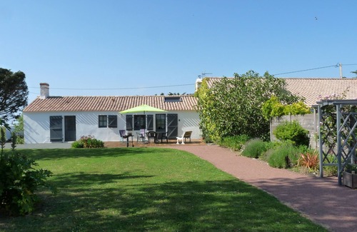 Bouin House | Charming Cottage Near Vendée Islands - Family-Friendly Getaway