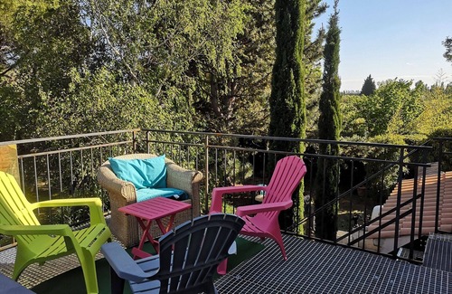 Vallabregues House | Cozy Cottage with Pool, Spa & Pet-Friendly Amenities